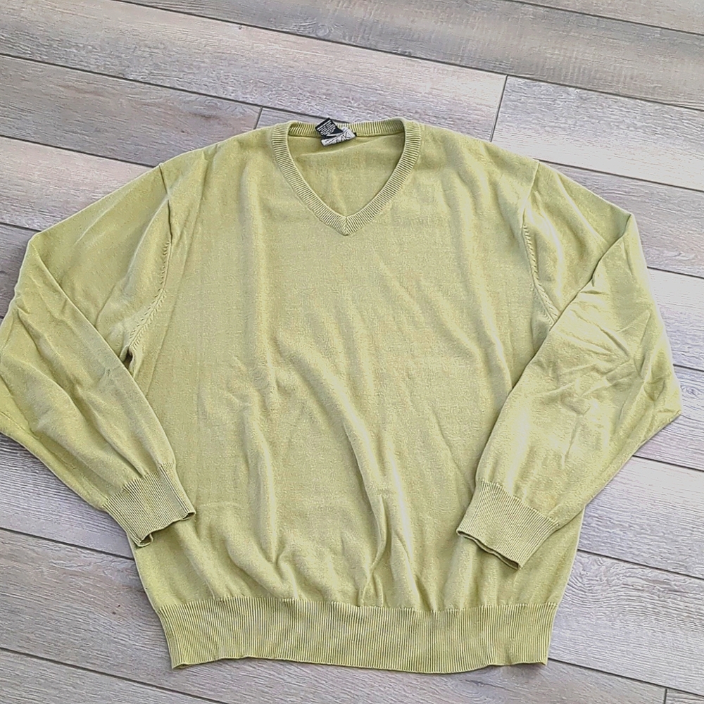 EUC Jos A Banks Cotton Sweater